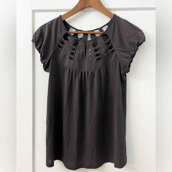 BCBGMaxAzria Tops - BCBGMAXAZRIA Top Women’s XS Brown Cutout Embellished Body Skimming w Cap Sleeves